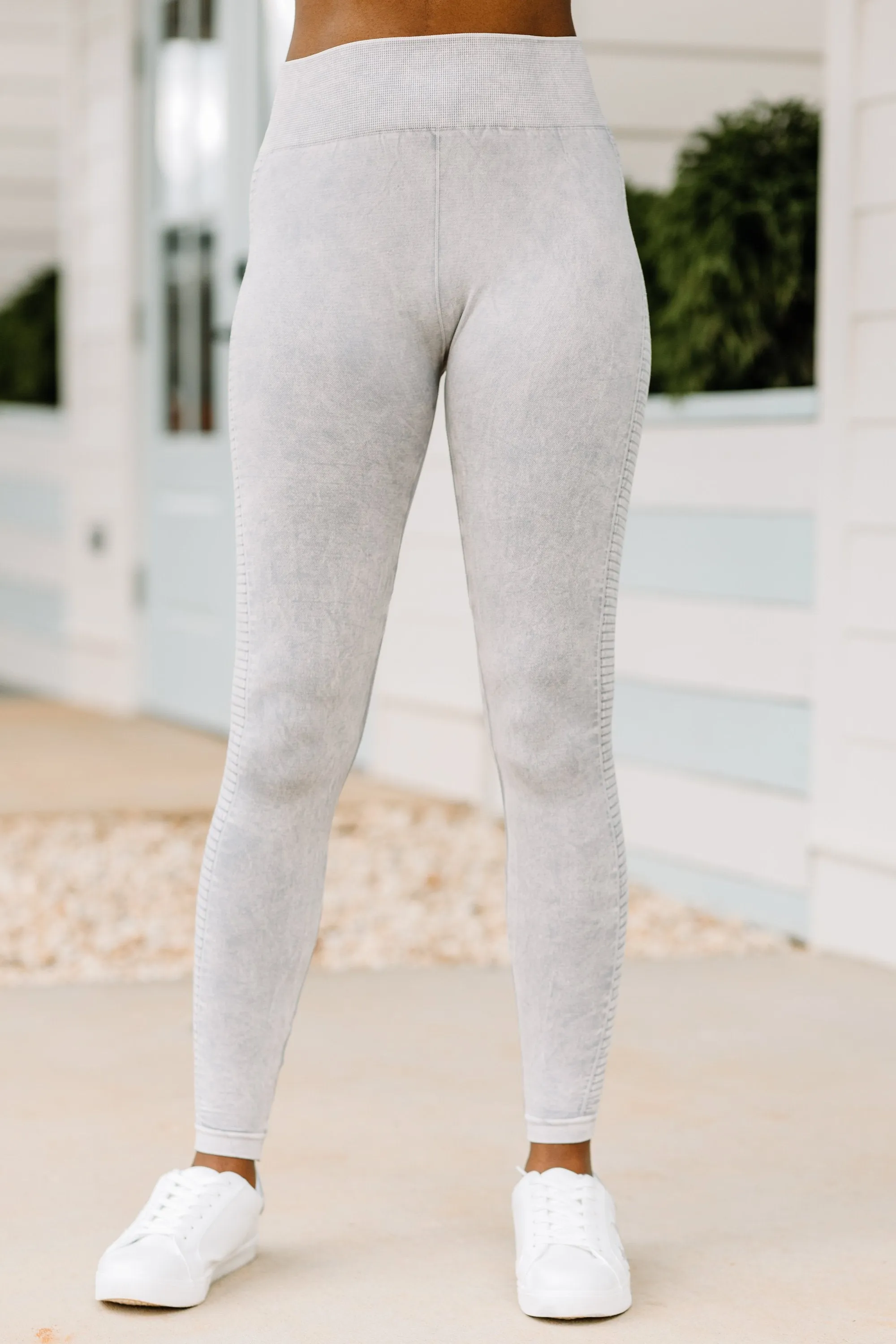 Down The Way Cool Gray Leggings