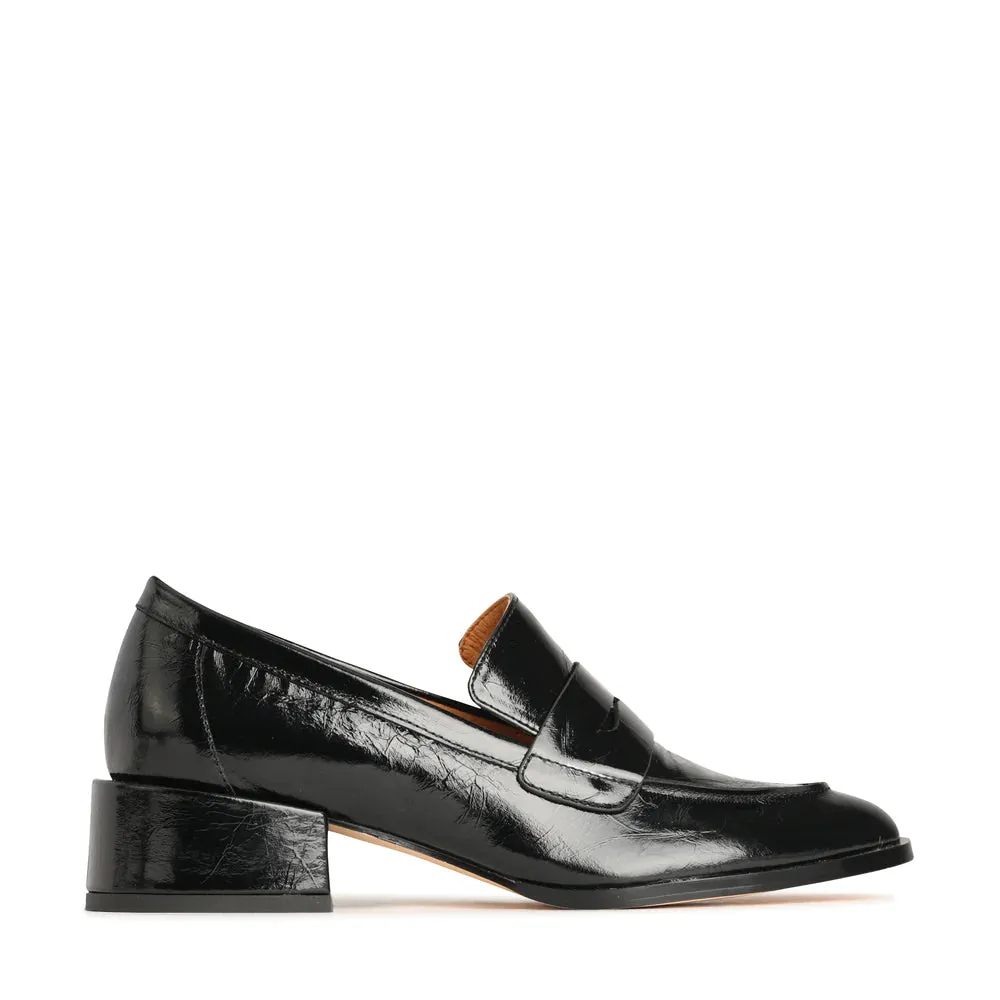 EOS 'Cass Loafer' - Black Crinkle