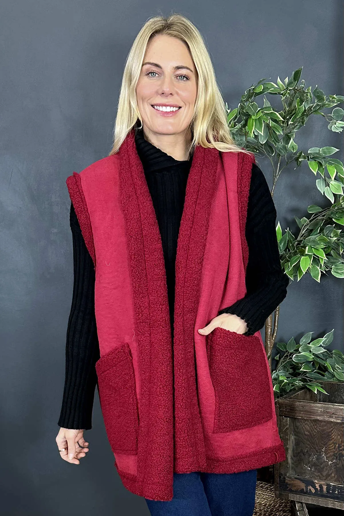 Jolanda Gilet Red